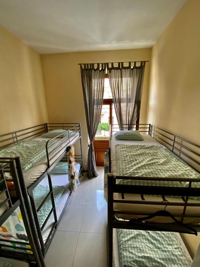 Ametyst Hostel Краков Экстерьер фото