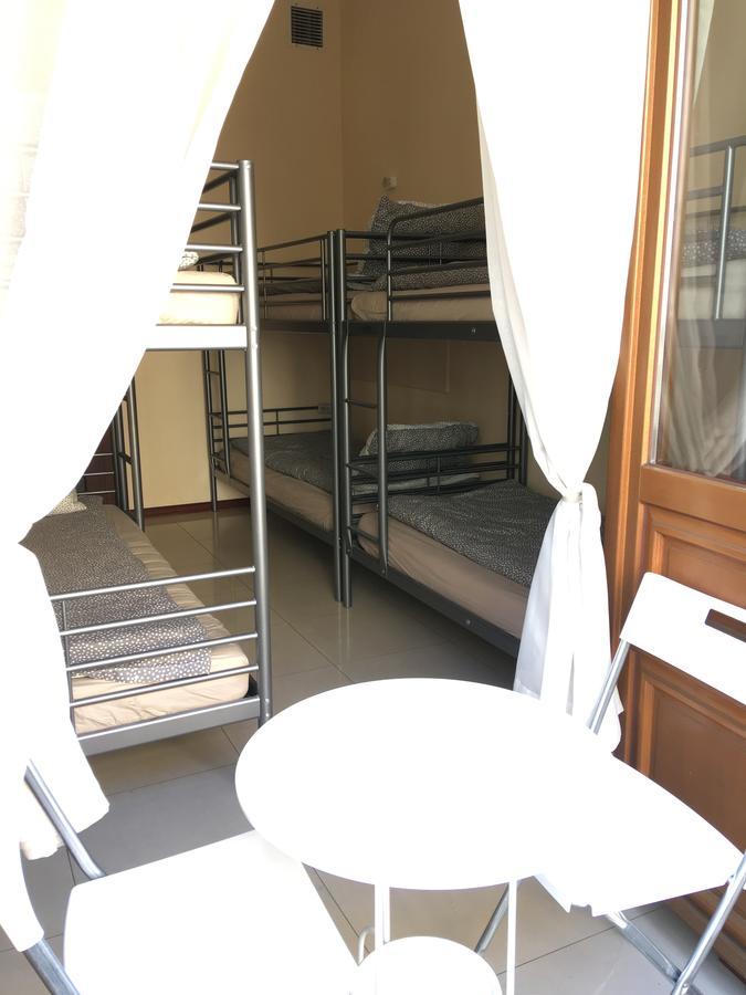 Ametyst Hostel Краков Экстерьер фото