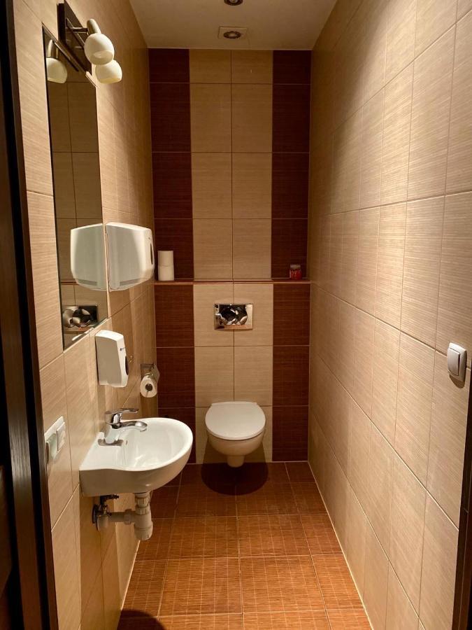 Ametyst Hostel Краков Экстерьер фото